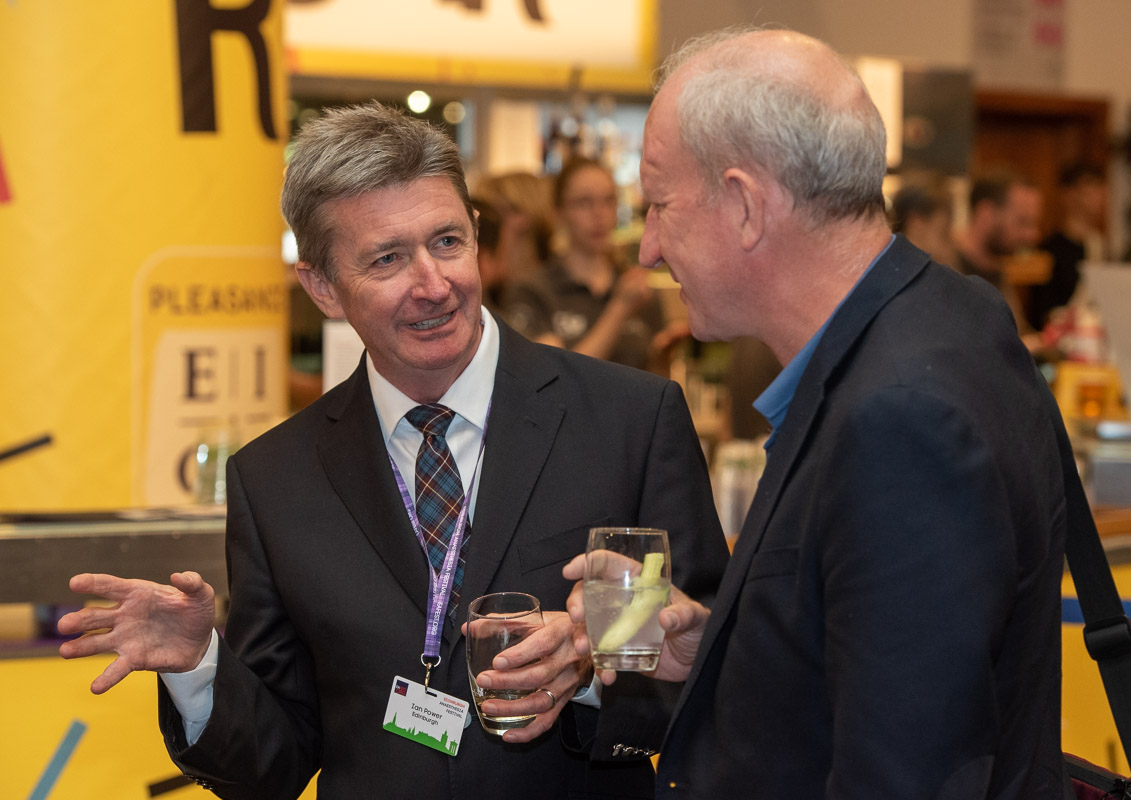 EAF Reception WEB037